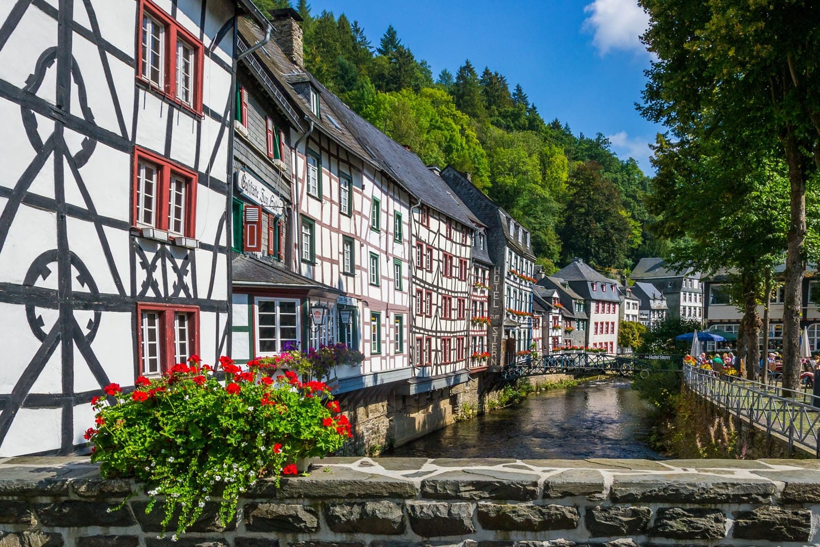 Fachwerkhäuser an der Rur in der Monschauer Altstadt